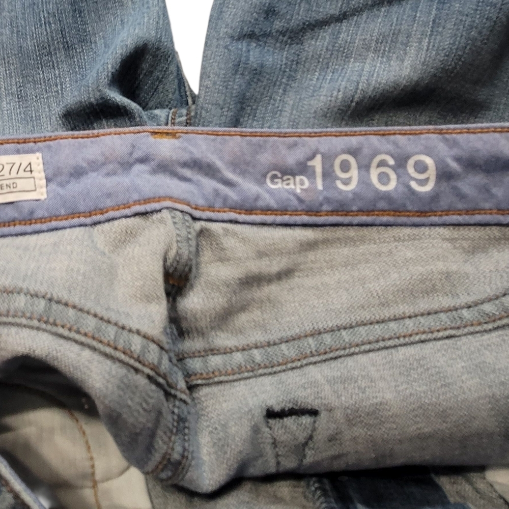 GAP - 27"W X 32"L Blue Straight Leg Jeans Classic Denim - Picture 4 of 8